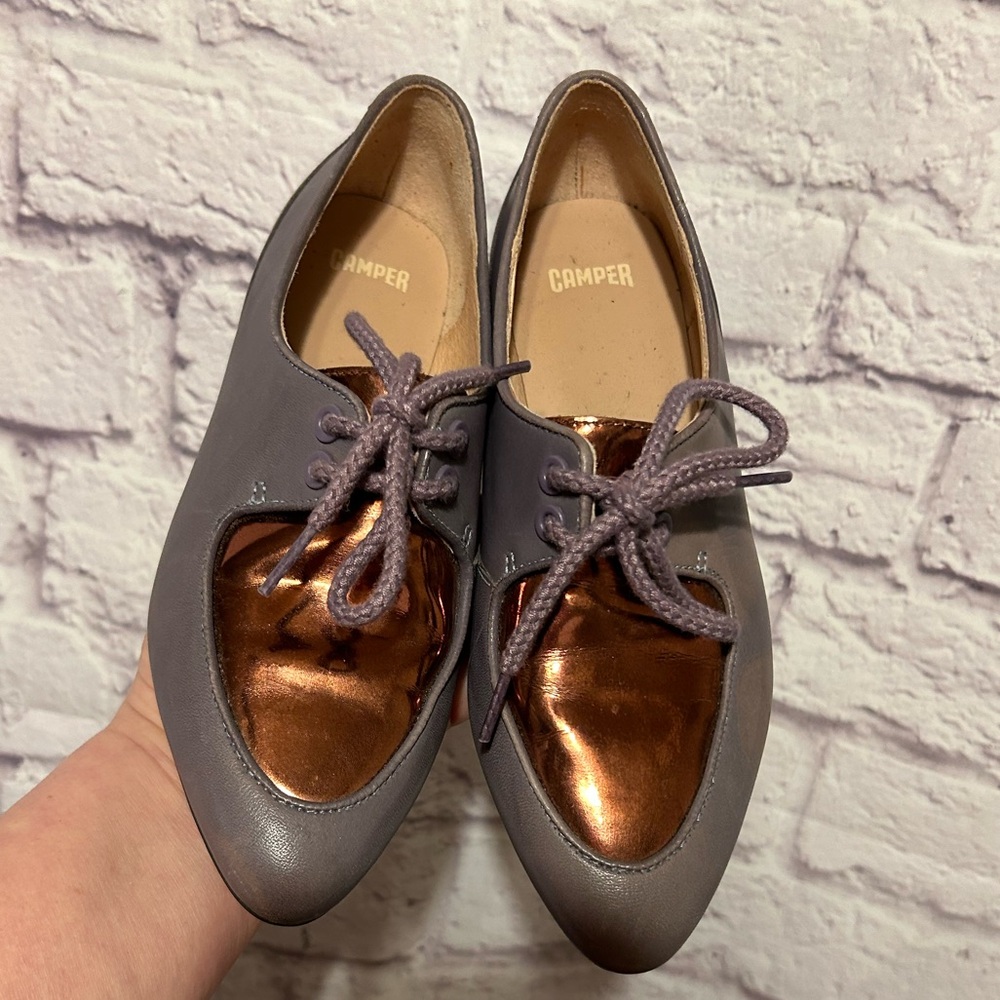 Camper Women's Gray and Bronze Flats Size 36